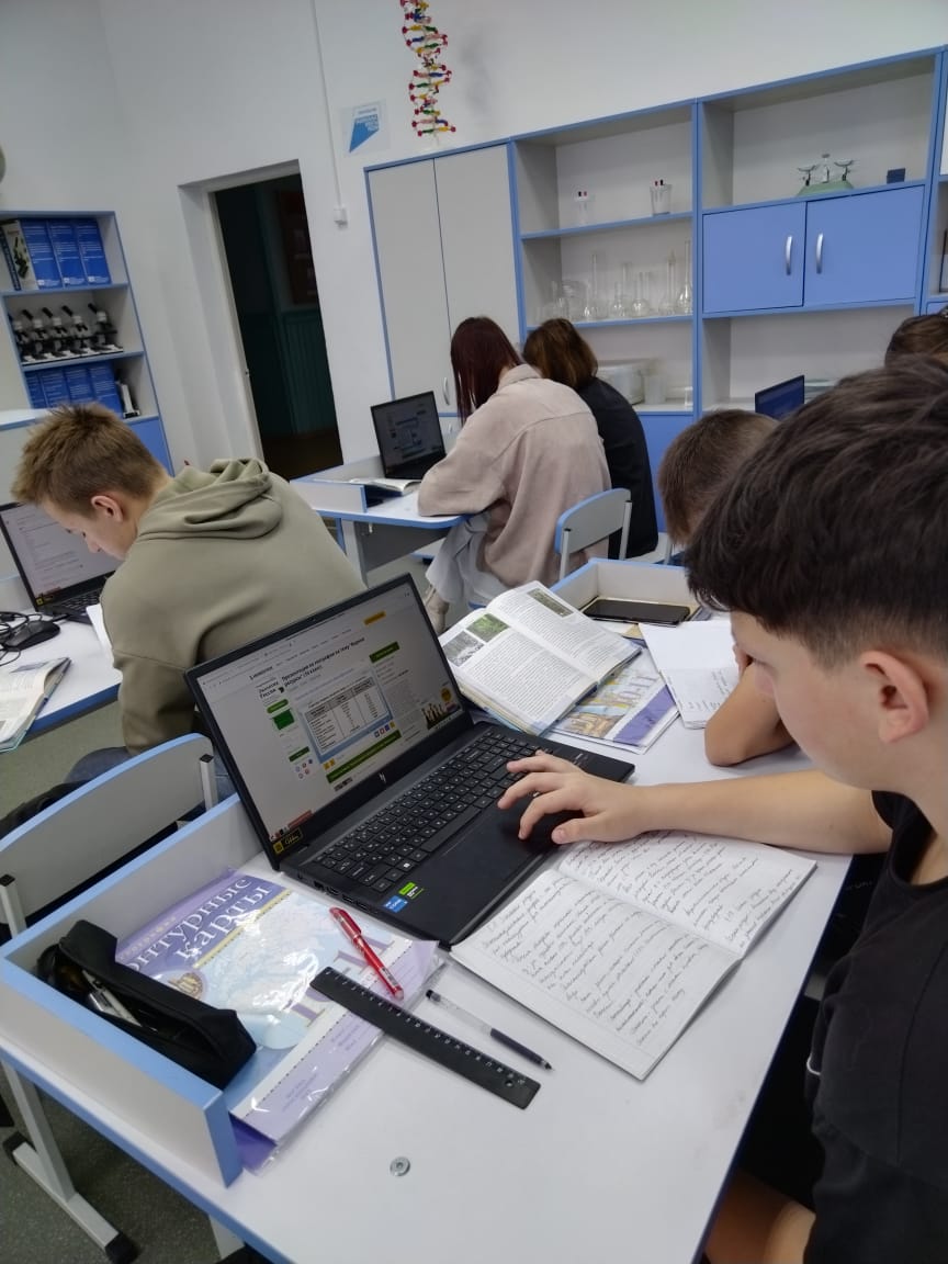 Урок химии - Азот и его соединения с применением оборудования Точка роста